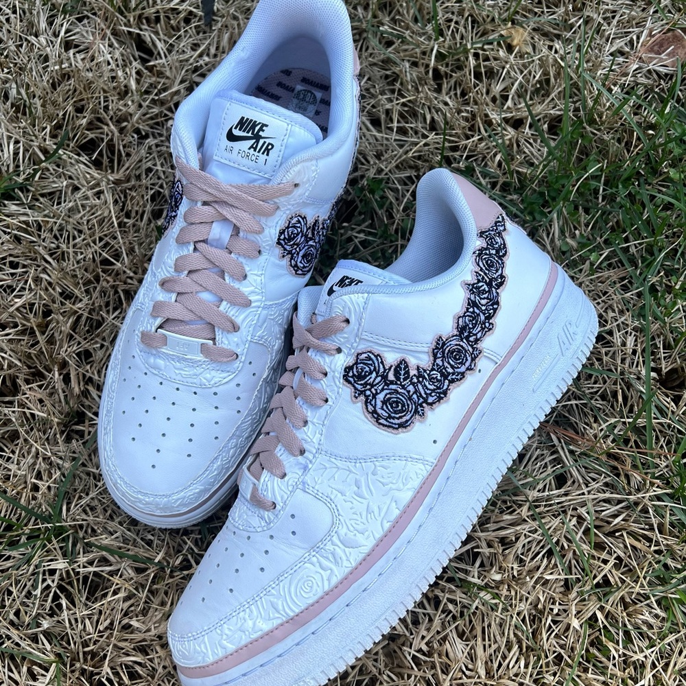 CLEAN Nike size 12 Womens Air Force 1 Low Doernbecher 2019 shoes